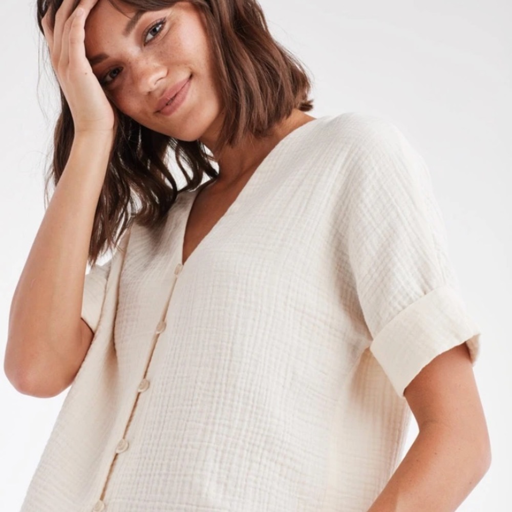 ISO Vetta Gauze Button Up Top